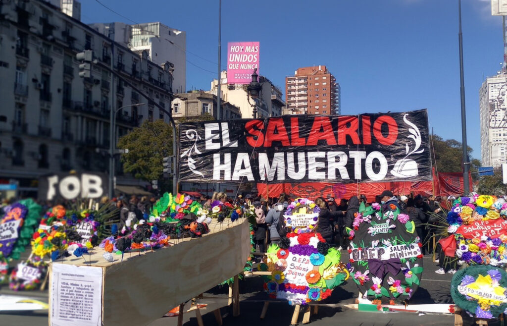 Un país a contramano