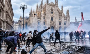 caos de manifestantes en Italia Europa